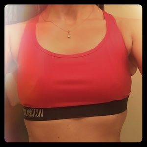 💥SOLD💥 Victoria's Secret Sports Bra